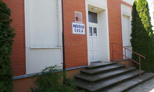 Děti ze školky na den gymnazisty