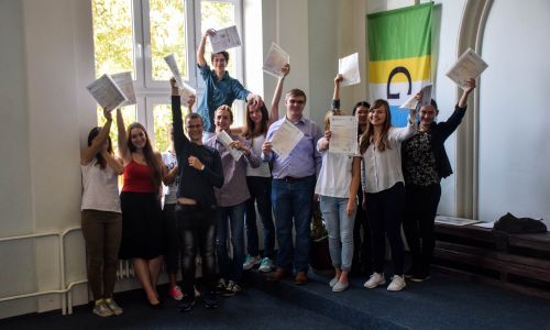 Studenti převzali Cambridgeské certifikáty