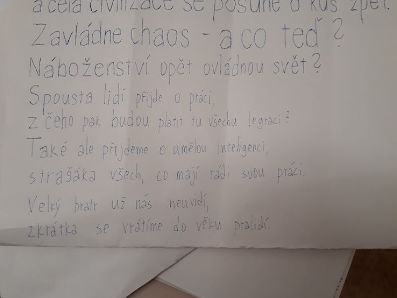 Nebát se…stoupnout si před lidi a říkat svou básničku (Den poezie 2018)