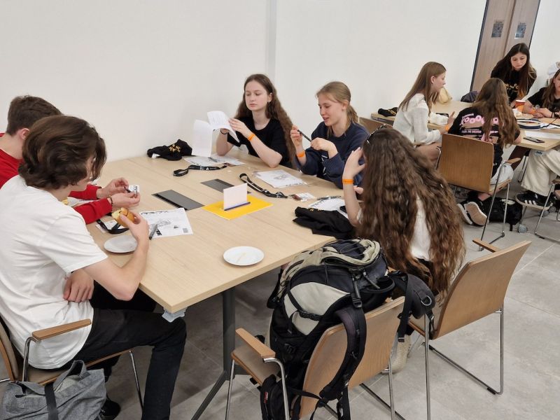 URBIS Challenge HackaTEEN