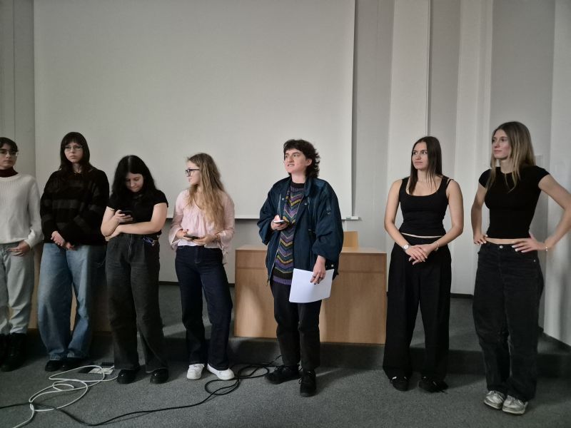 Den poezie na gymnáziu