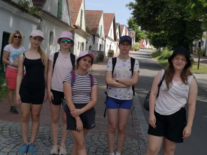 Tercie prozkoumává příhraničí