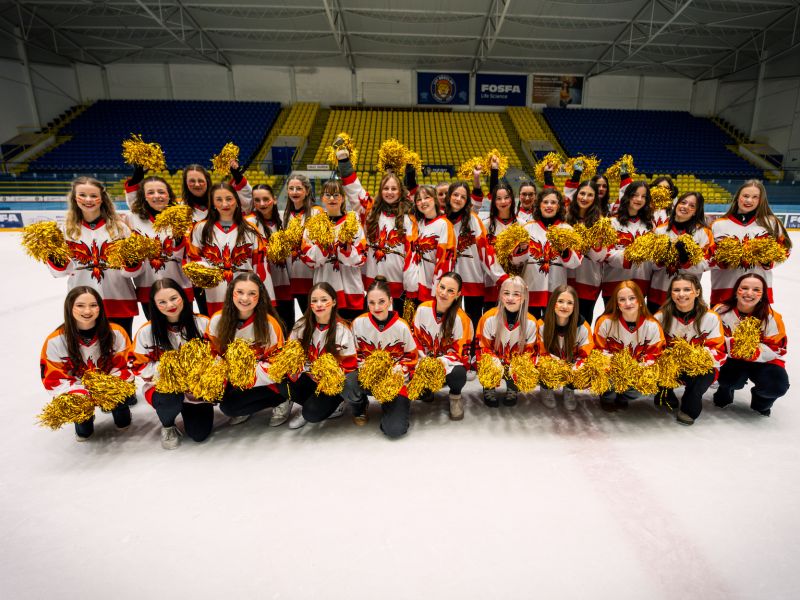 Hokejový souboj mezi maturanty a profesory