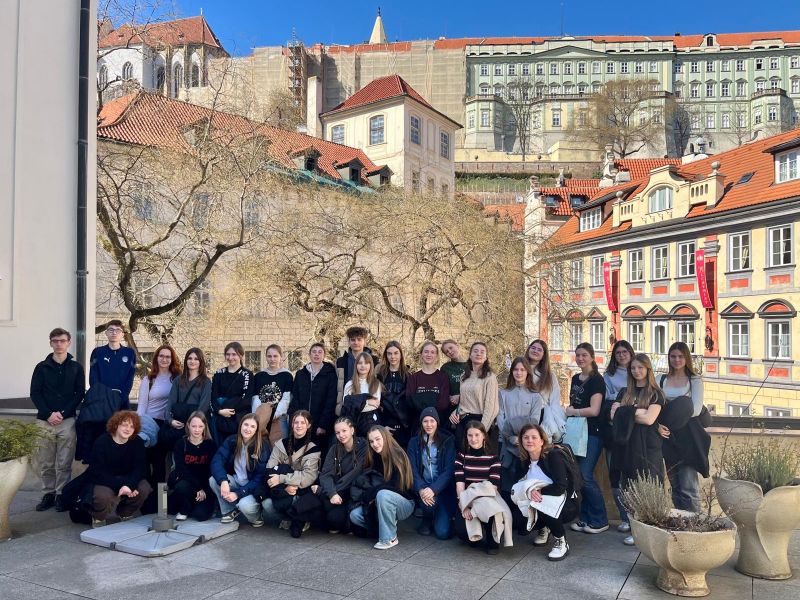 Kvarta se seznamuje s ústavními institucemi