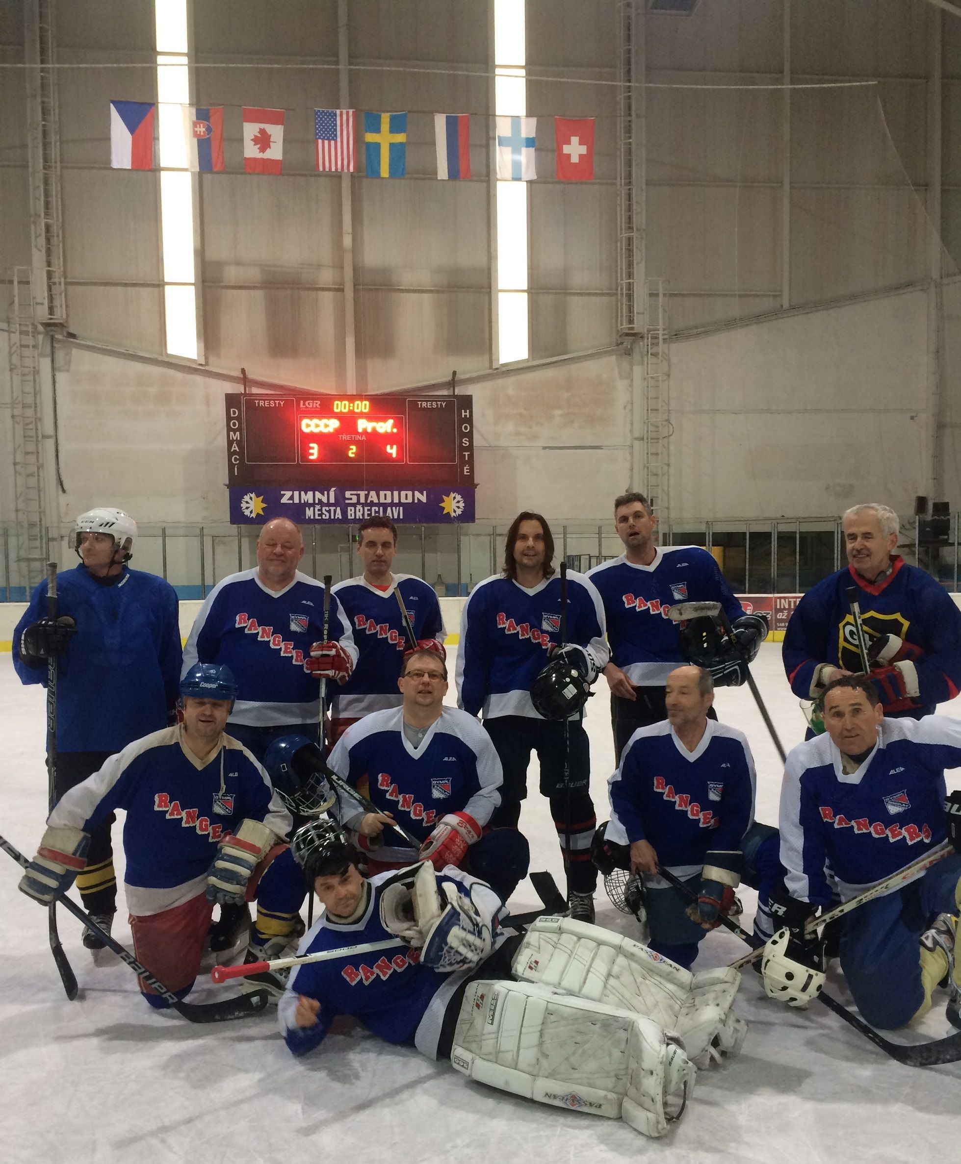 Hokej: Maturanti vs. Profesoři 3:4