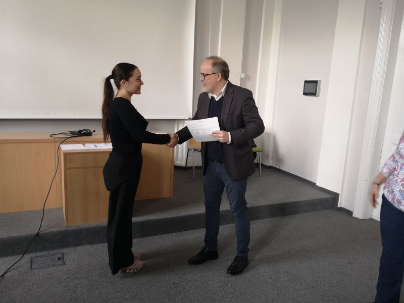 Maturanti uspěli ve zkoušce z francouzštiny