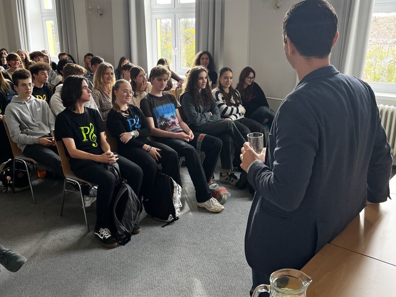 Povídání studentů s hejtmanem Janem Grolichem