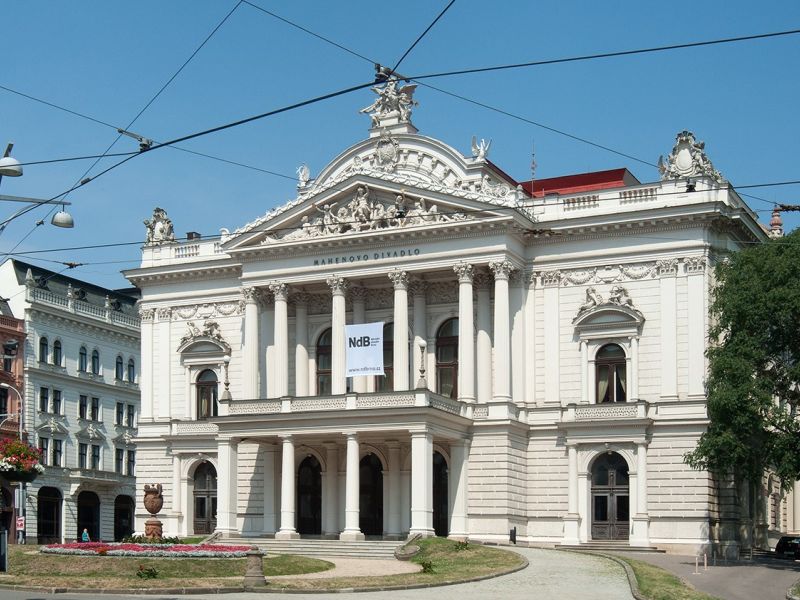 Nelze žít, jako bys nevrhal stín