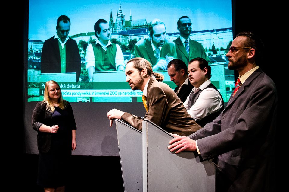 Strastiplná cesta třídy 3.A na divadelní představení