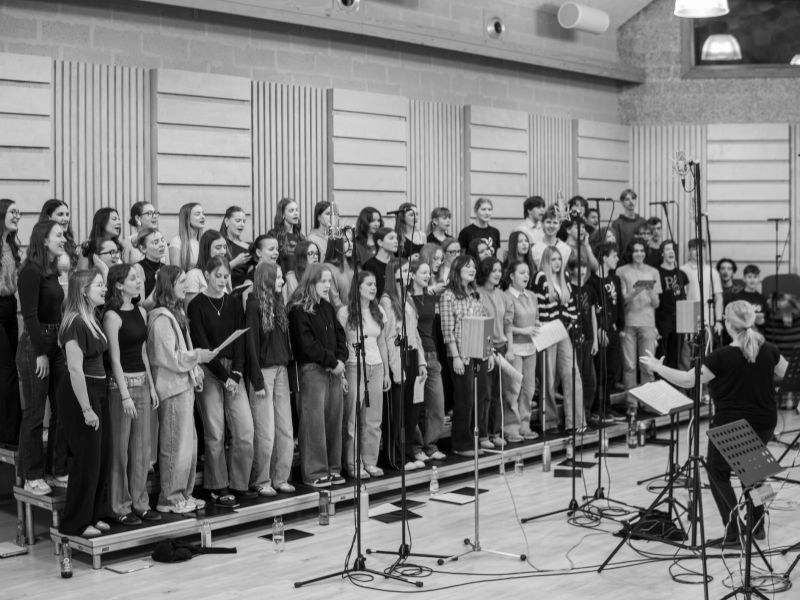 Sbor Polyfonia v nahrávacím studiu